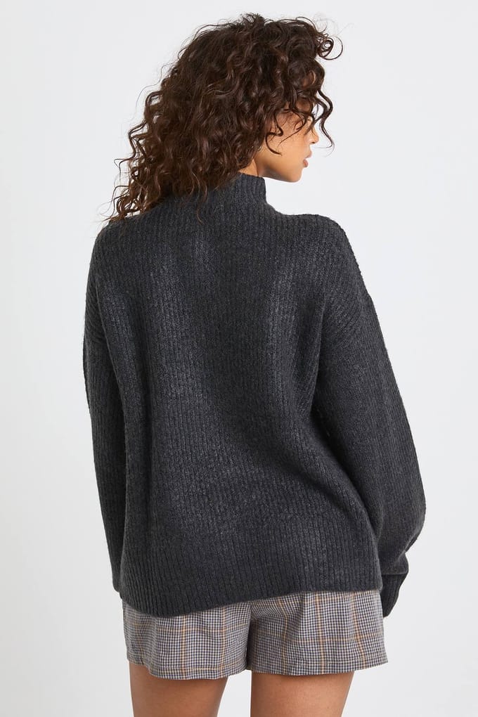 boohoo Dames Zachte oversized gebreide trui met ritssluiting aan de nek | Charcoal | Maat: Small