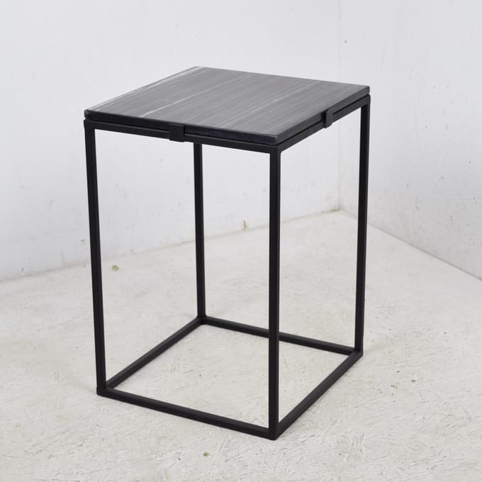 LOFT42 Marble Bijzettafel Vierkant Zwart - Metaal - Marmer - 32x32x46