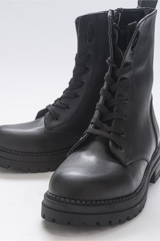Singa Boot