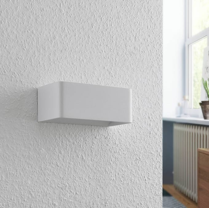 Arcchio LED wandlamp Karam, 20 cm, wit, metaal, omhoog/omlaag
