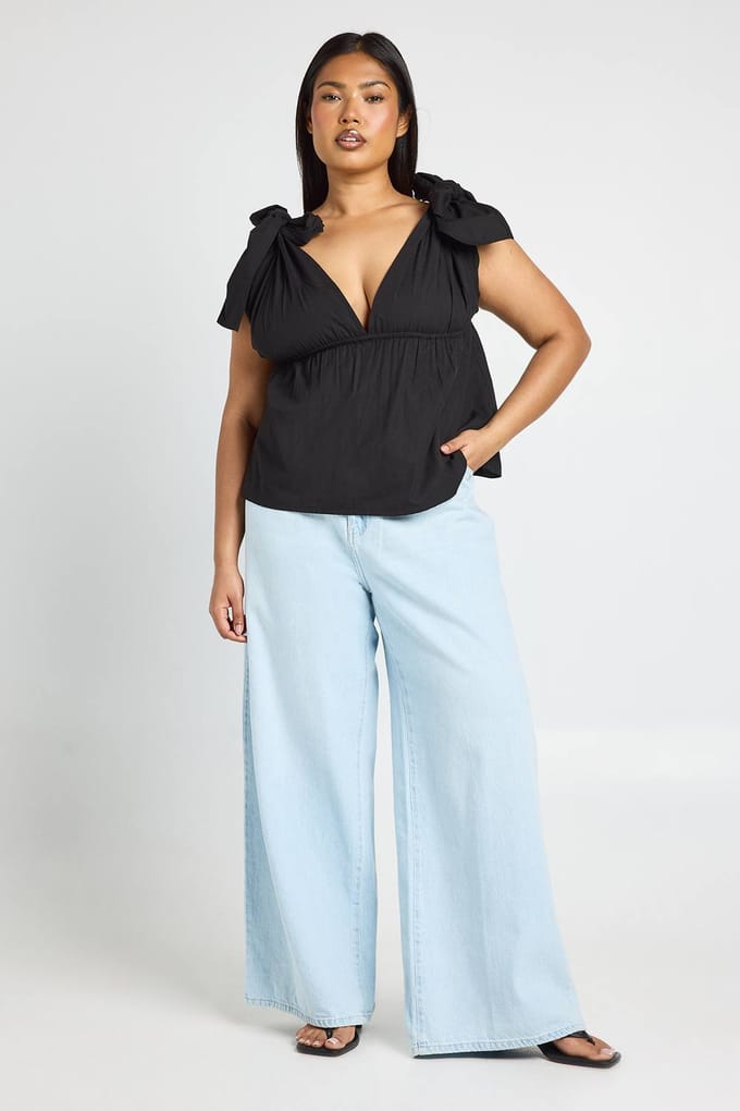 boohoo Dames Plus Top Met Strikbandjes Op De Schouders | Zwart | Maat: 52