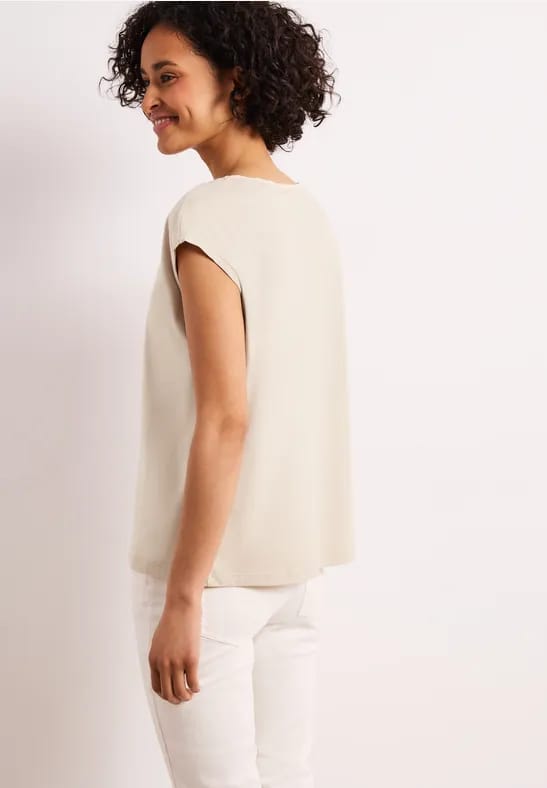Shirt met overhangende schouder en decoratieve tape