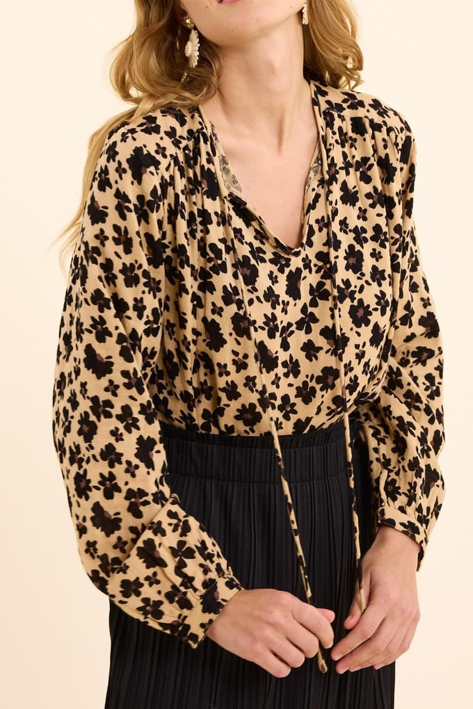 ICode Floral Leo Print Beige Blouse Ecru Taglia: S | Magliette intime Outlet | Donna | Marrone