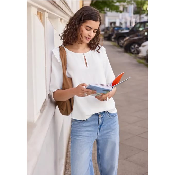 Blouse met korte mouwen en volantdetails