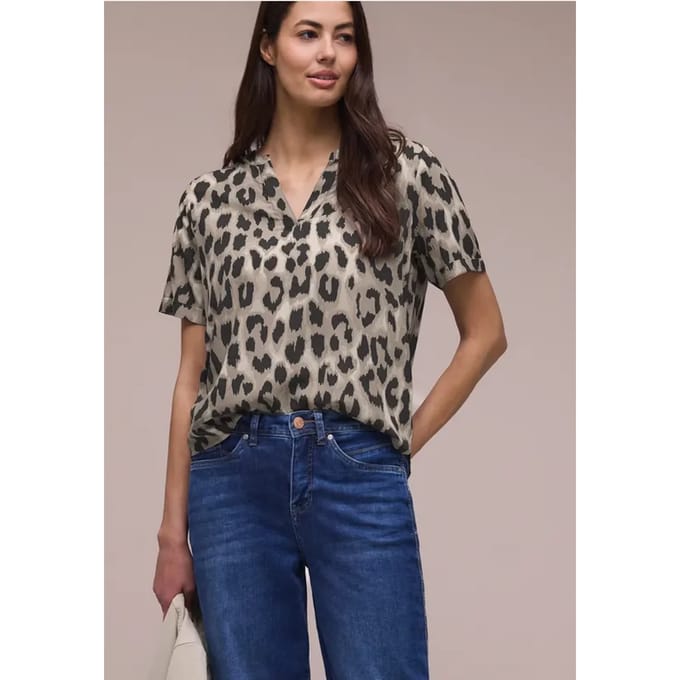 Blouse met gespleten hals en dierenprint