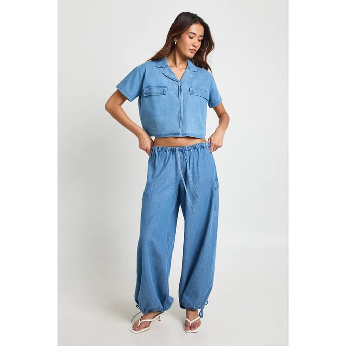 boohoo Dames Chambray Cropped Shirt Met Korte Mouwen | Medium Gebleekt | Maat: 34