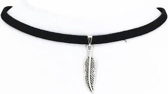 Korte choker ketting met veer hangertje - 30 cm + 5 cm verstelbaar