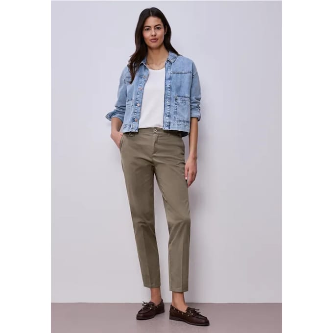 Casual fit chino's in een zachte stof