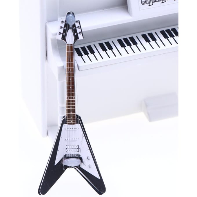 1/4 stuks Mini Simulatie Elektrische Gitaar Populaire Gitaar Passende Miniatuur Scène Rekwisieten Poppenhuis Model Accessoires