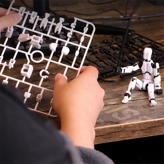 13 Gewrichtsverplaatsbare Actiefiguren Vormveranderende Robot 3D Geprint Mannequin Karakter Assembleer Speelgoed Ouder-kind Spel Kinderen Geschenken Drukverlagend Speelgoed red