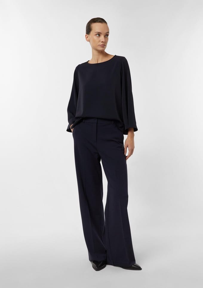 Stoffen broek met achterzak