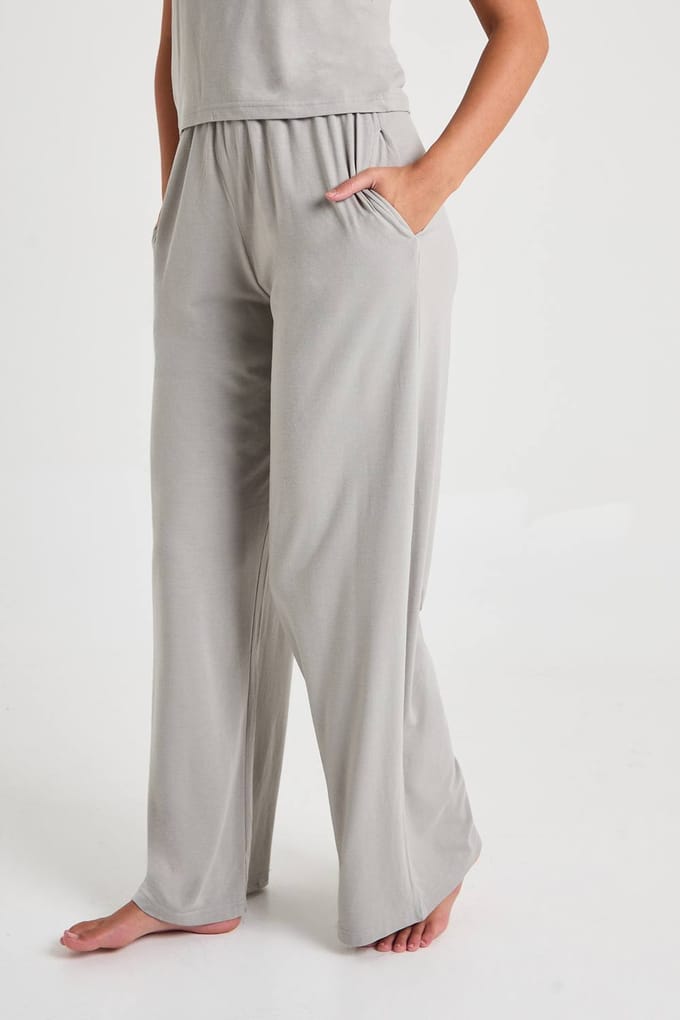 boohoo Dames Modal Hemd & Wijde Pijpen Broek Pyjama Set | Grey | Maat: 8