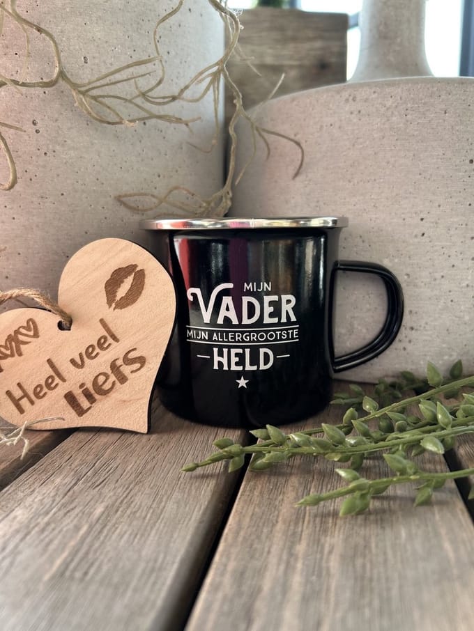 Creaties van hier – Emaille Mok Mijn vader met houten hartje – plaatstaal - geëmailleerde coating – 9cm
