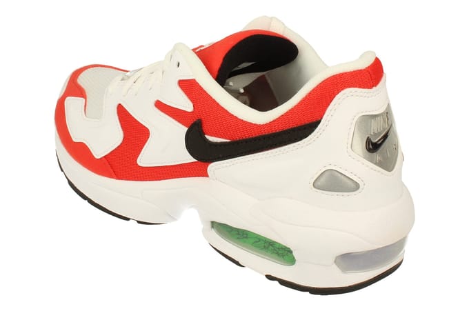 Lage Sneakers Nike Baskets Air Max2 Light cuir
