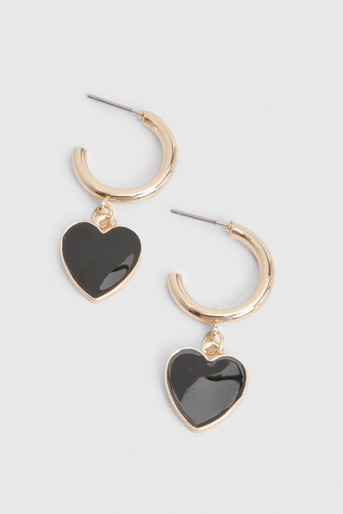 boohoo Dames Zwarte emaille hartvormige drop hoop oorbellen | Goud