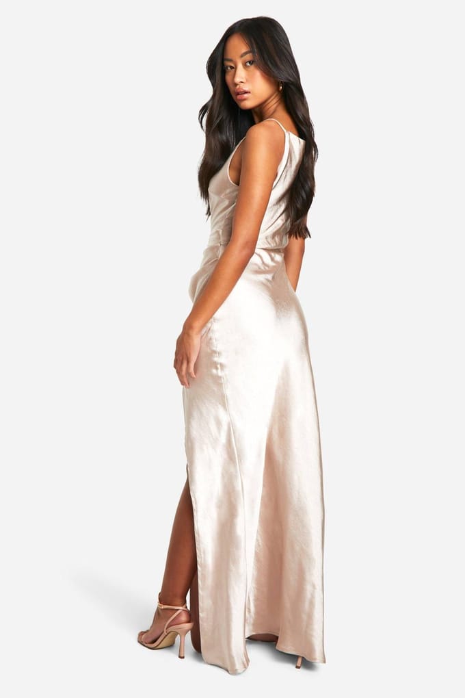 boohoo Dames Bruidsmeisje Satijn Open Hals Maxi Jurk | Oester | Maat: 42