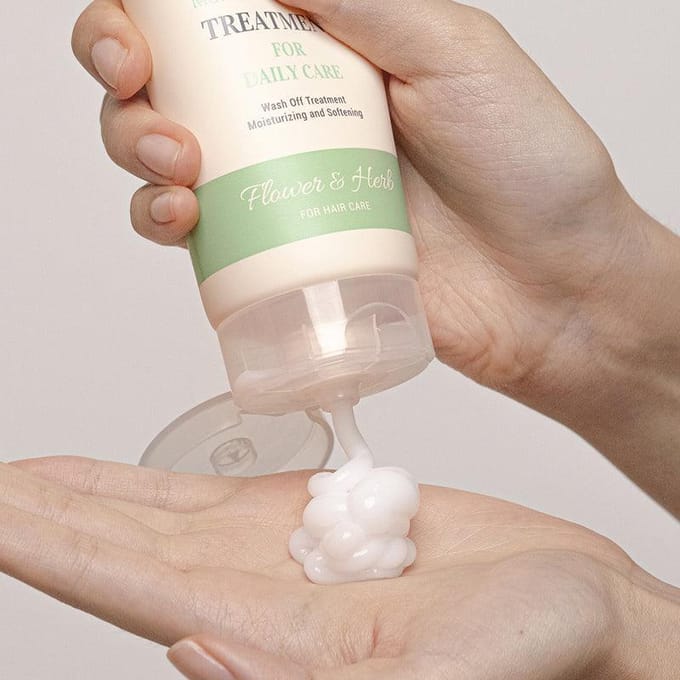 [CURLYSHYLL] Moisture Calming Treatment 250ml white