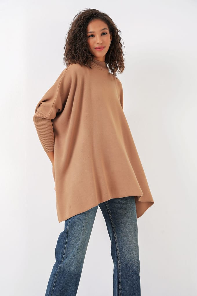 Sweater met losse pasvorm en splitdetails bij de halve turtleneck