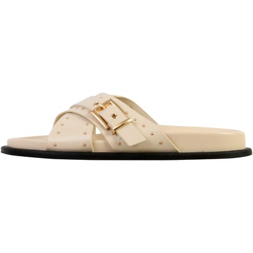 Sandalen om aan te trekken