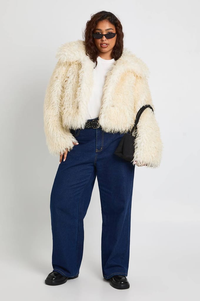 boohoo Dames PLUS KNOPDETAIL NEPBijJEN JAS | Cream | Maat: 24