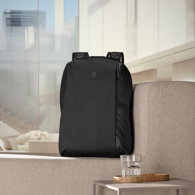 Victorinox Essentiels de Voyage Pliable Léger et 653386 Sac à Dos, Compact, 20L, Noir, noir