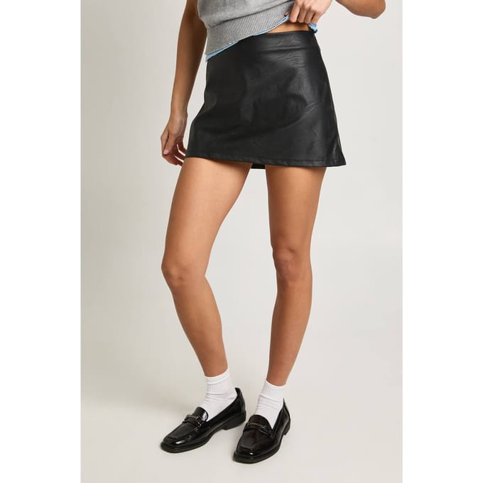 boohoo Dames Kunstleer A-Lijn Mini-Rok | Black | Maat: 10
