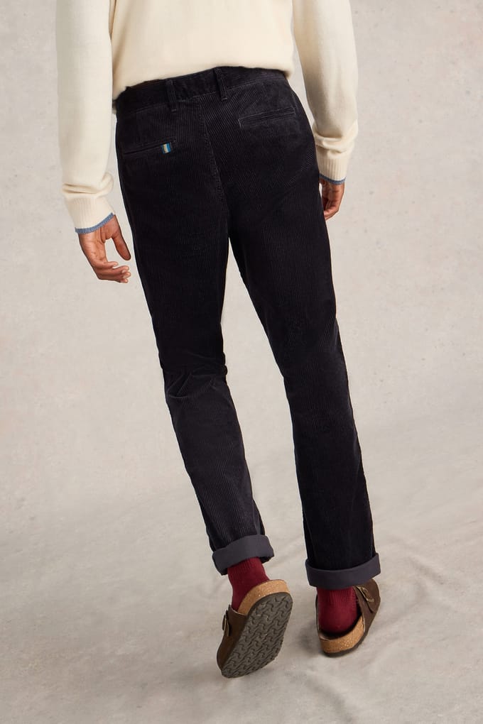 White Stuff Kimber Cord Trouser Dark Navy Taglia: W38 REGULAR | Pantaloni Outlet | Uomo | Blu