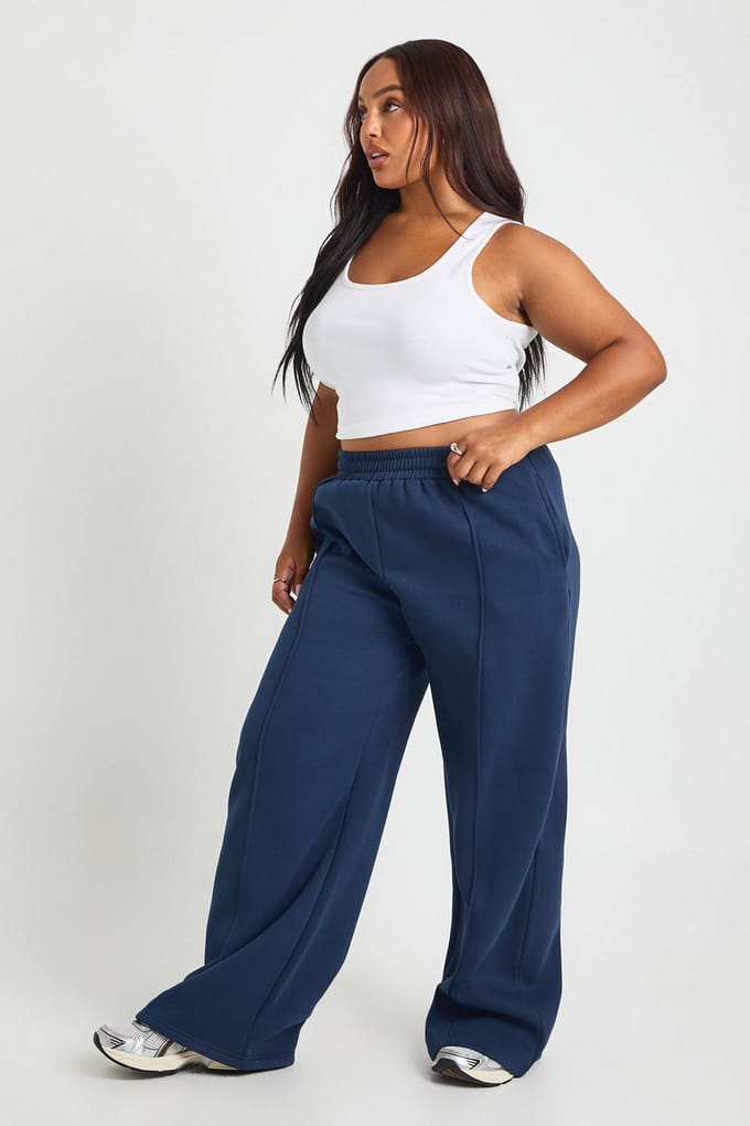 boohoo Dames Plus Core Basic Pintuck-detail jogger met rechte pijp | Navy | Maat: 16