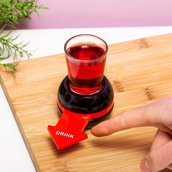Draai De Pijl Drankspel - Inclusief Shotglas - Compact Feestspel