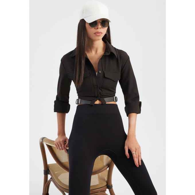 Hoge Hals Pocket Cropped Shirt met een Ceintuurlabel