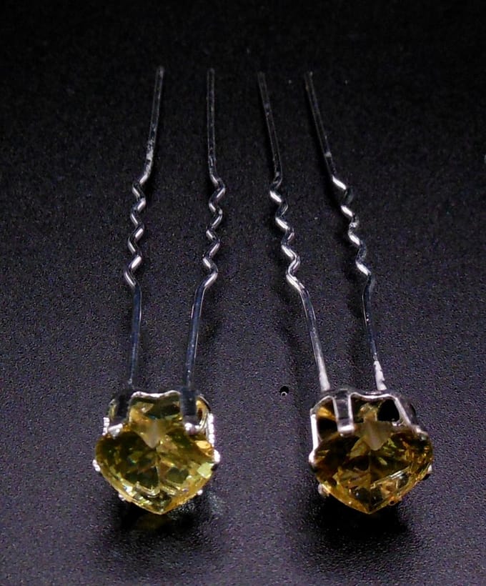 Haarpinnen diamant hartjes-vorm geel