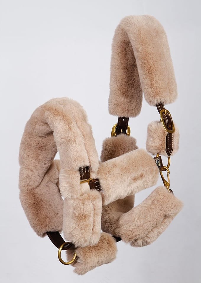 Harrys Horse Furry Halster Cover - Maat: Cob - Creme - Polyamide