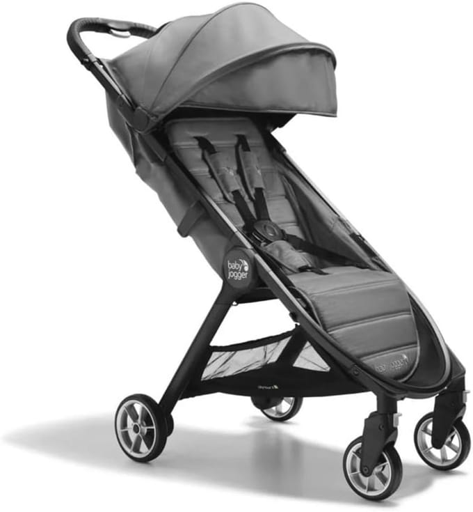 Lichte en compacte kinderwagen voor dagelijks gebruik in de stad