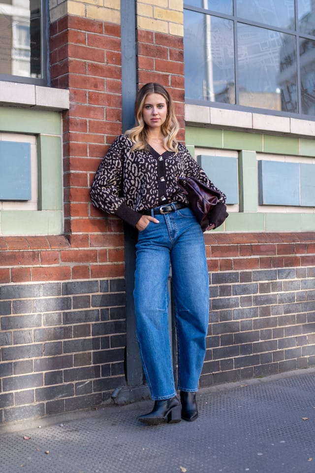 Blauwe jeans met middelhoge taille en rechte pijpen