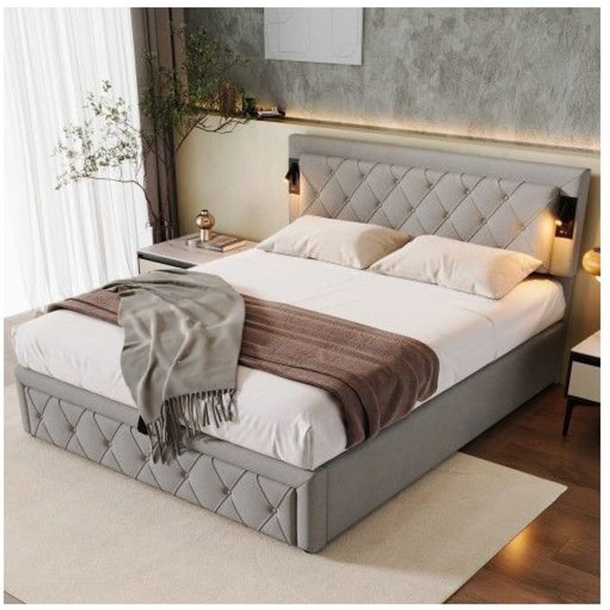 Gestoffeerd bed - MUVOE - 160x200 cm - met spots - USB-poort - hoofdbord van grijs linnen