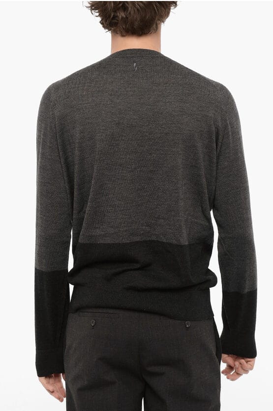 Tweekleurige wollen trui in Nero, Grigio