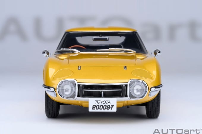 AUTOart 1/18 Toyota 2000GT - 1967, Gold