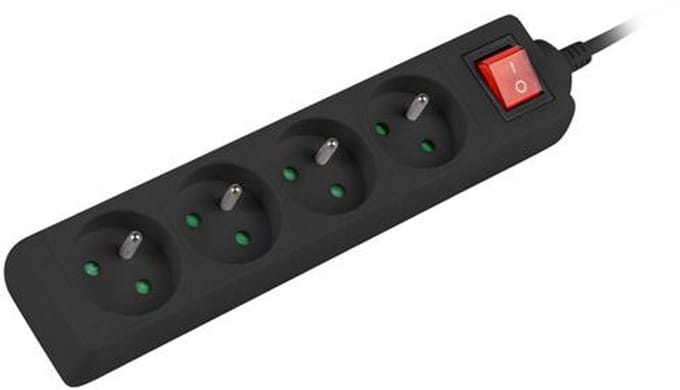 Lanberg Verlengkabel Voor 4X 230V Pl-Stopcontacten Met Schakelaar, Kabel 1,5M