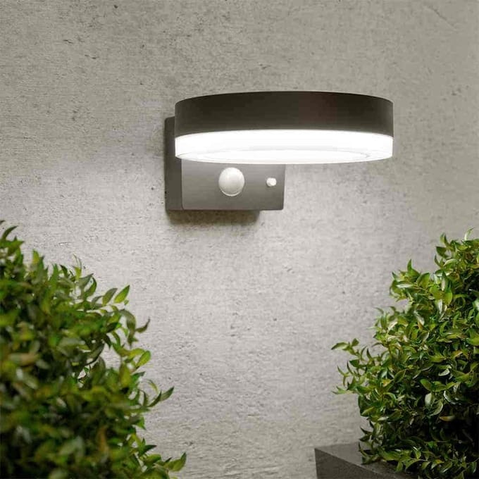 Solar wandlamp - Halo lichteffect - Bewegingssensor & Schemersensor
