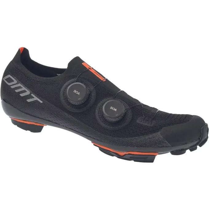 Schoenen DMT KM0