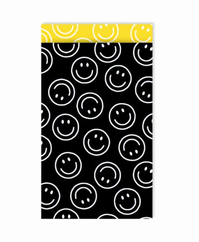 25x Cadeauzakje Smiley Zwart Geel 12x19cm