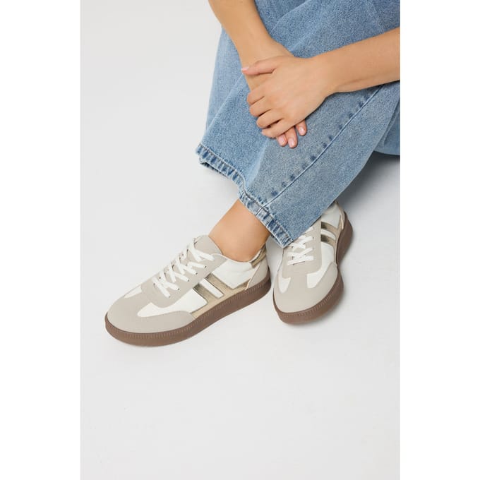 Yours Witte Vetersneaker Met Metallic Zijstreep In Brede Epasvormsize 42E