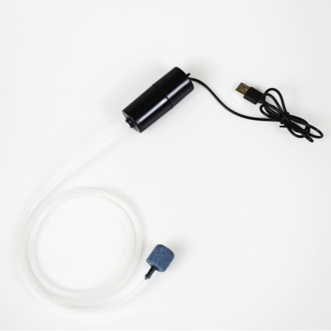 Draagbare USB-zuurstofpomp voor aquariums, klein en ultra stil voor het vissen.