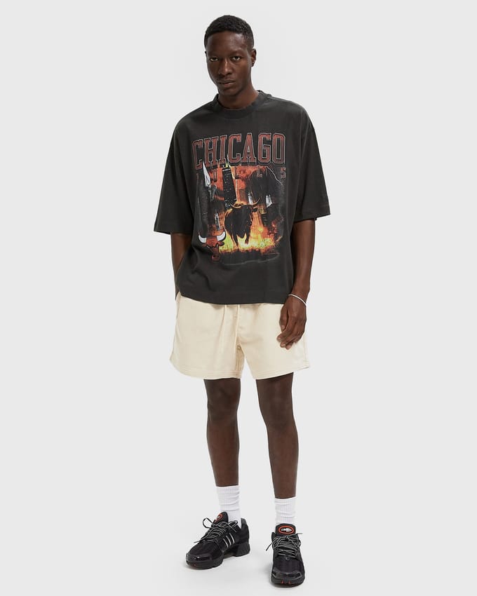 NBA WASHED GRPHC TEE CHICAGO BULLS
