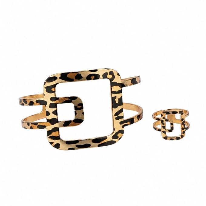 Panterprint opengewerkte bangle armband voor dames – modieuze armband met bijpassende ring
