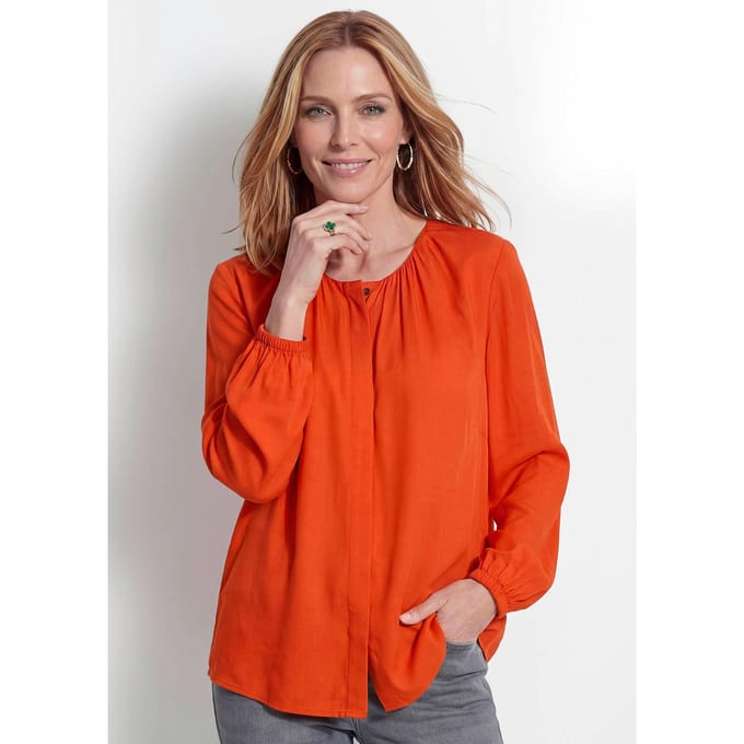 Satijnen blouse met blinde knoopsluiting - terracotta - Gr. 25 van Goldner Fashion