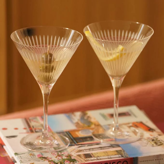 Stölzle Lausitz Soho Martiniglazen 25 cl / 250 ml | Set van 6 Stuks | Cocktailglazen voor Martini en Espresso Martini | Glas | Vaatwasserbestendig