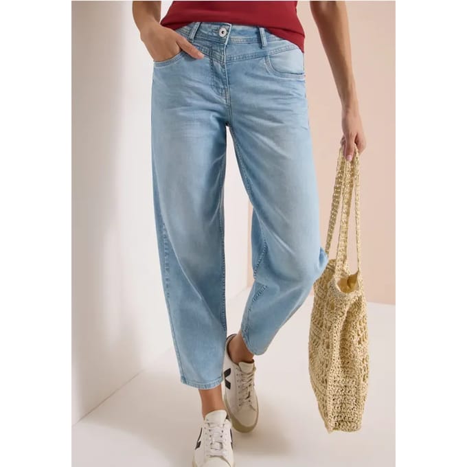 High Waist Barrel Leg jeans in Loose Fit