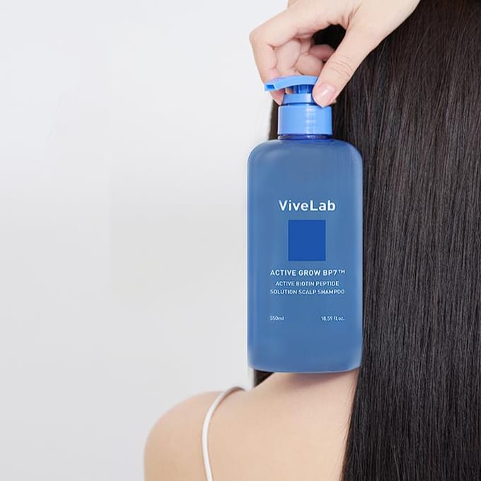 [ViveLab] Shampooing pour cuir chevelu à la solution active de peptides de biotine 550 ml blue