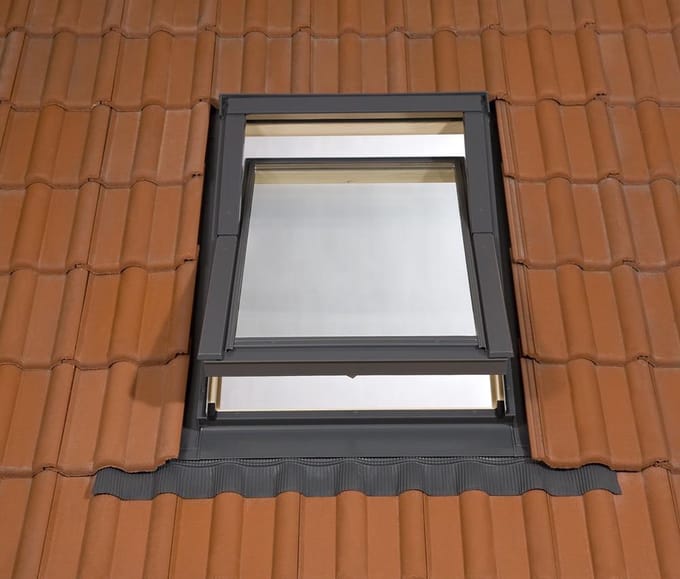RoofLITE BASE actie dakraam M4A 78x98 HR++ - inclusief gootstukken